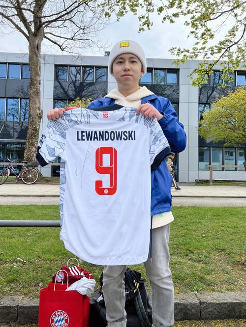 融合到一起